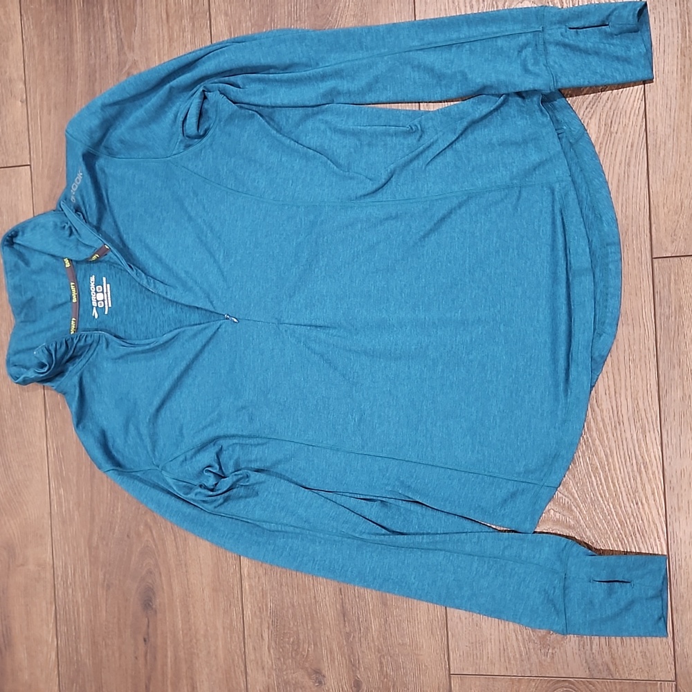 Brooks pullover